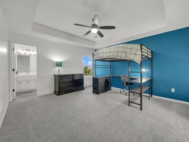 11901 W 160th Place, Overland Park, KS 66221
