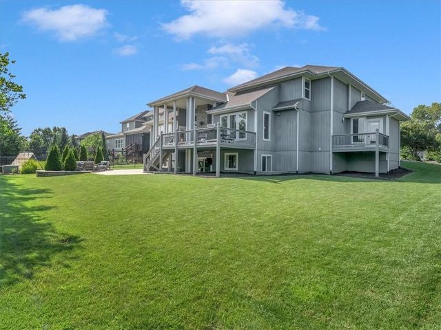 11901 W 160th Place, Overland Park, KS 66221