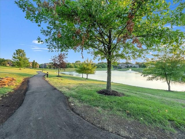 11901 W 160th Place, Overland Park, KS 66221