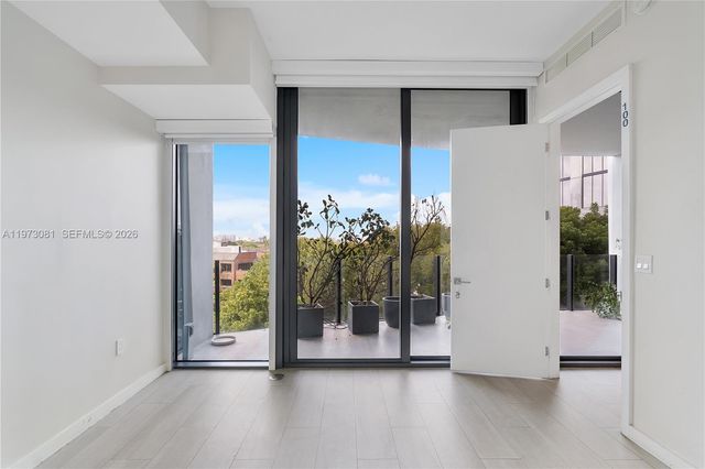 2831 S Bayshore Dr 707, Miami, FL 33133