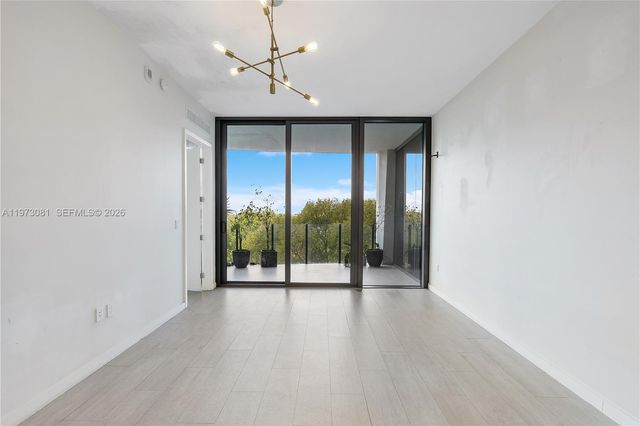 2831 S Bayshore Dr 707, Miami, FL 33133