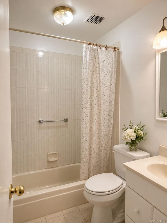 147-45 Barclay Avenue L3, Flushing, NY 11355 — photo 4