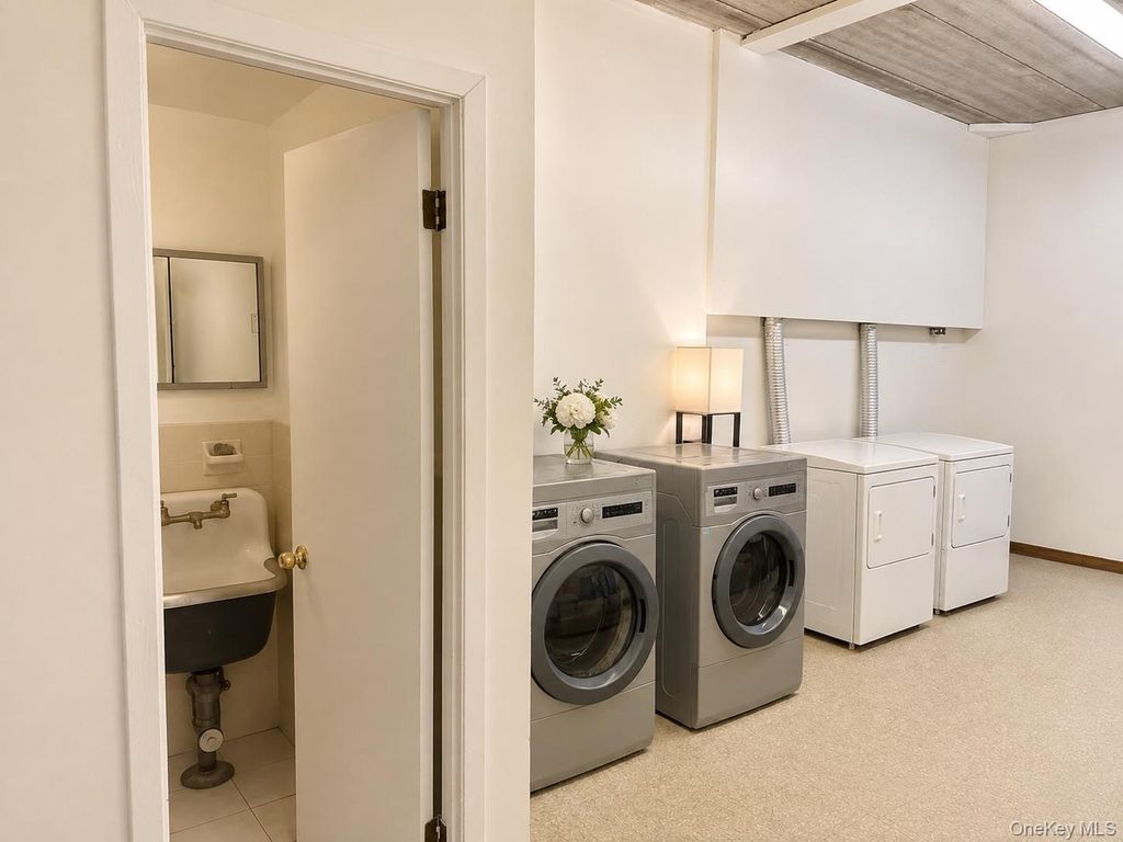147-45 Barclay Avenue L3, Flushing, NY 11355 — photo 5