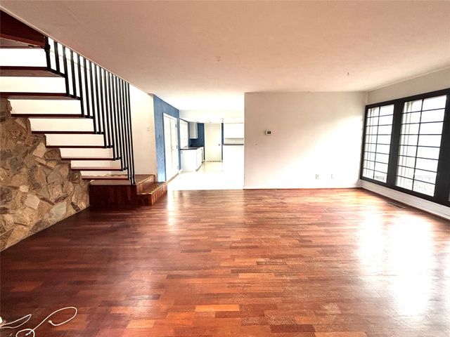 12 Creekwood Circle, Richardson, TX 75080