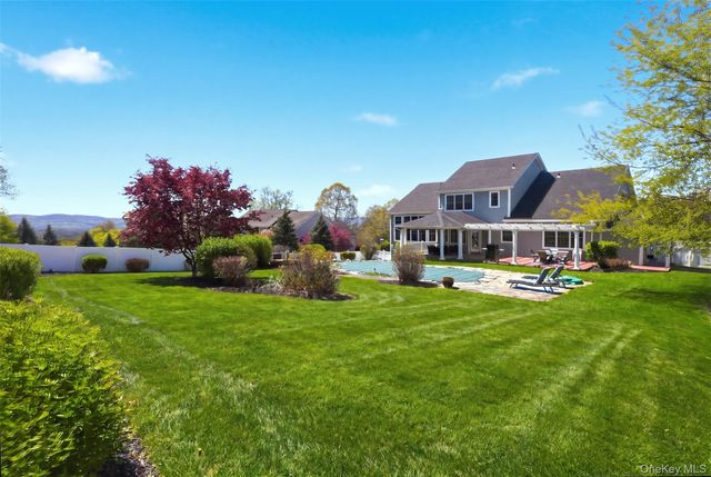 86 Sandy Pines Boulevard, Hopewell Junction, NY 12533