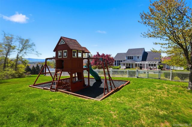 86 Sandy Pines Boulevard, Hopewell Junction, NY 12533