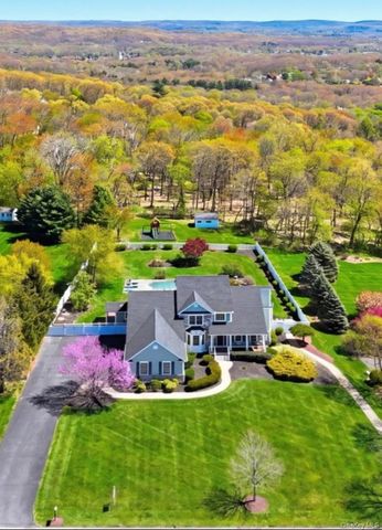 86 Sandy Pines Boulevard, Hopewell Junction, NY 12533