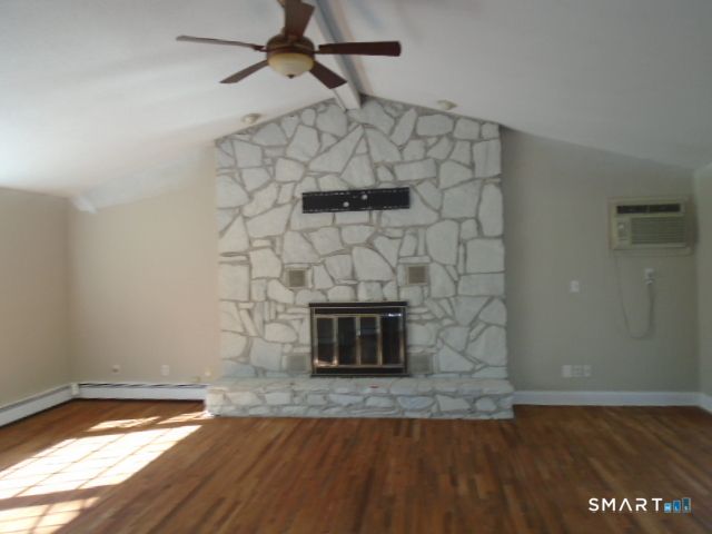 2 Fairfield Lane, Simsbury, CT 06070