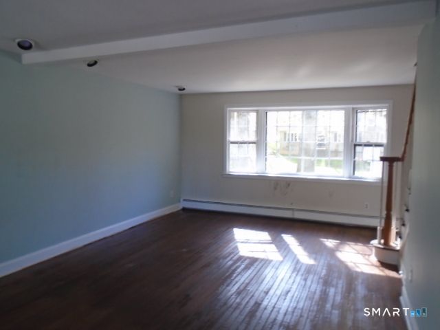 2 Fairfield Lane, Simsbury, CT 06070