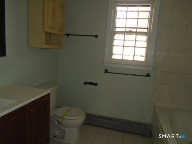 2 Fairfield Lane, Simsbury, CT 06070