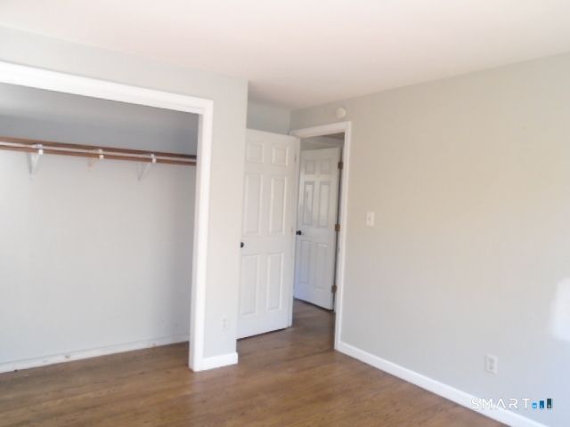 2 Fairfield Lane, Simsbury, CT 06070