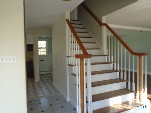 2 Fairfield Lane, Simsbury, CT 06070
