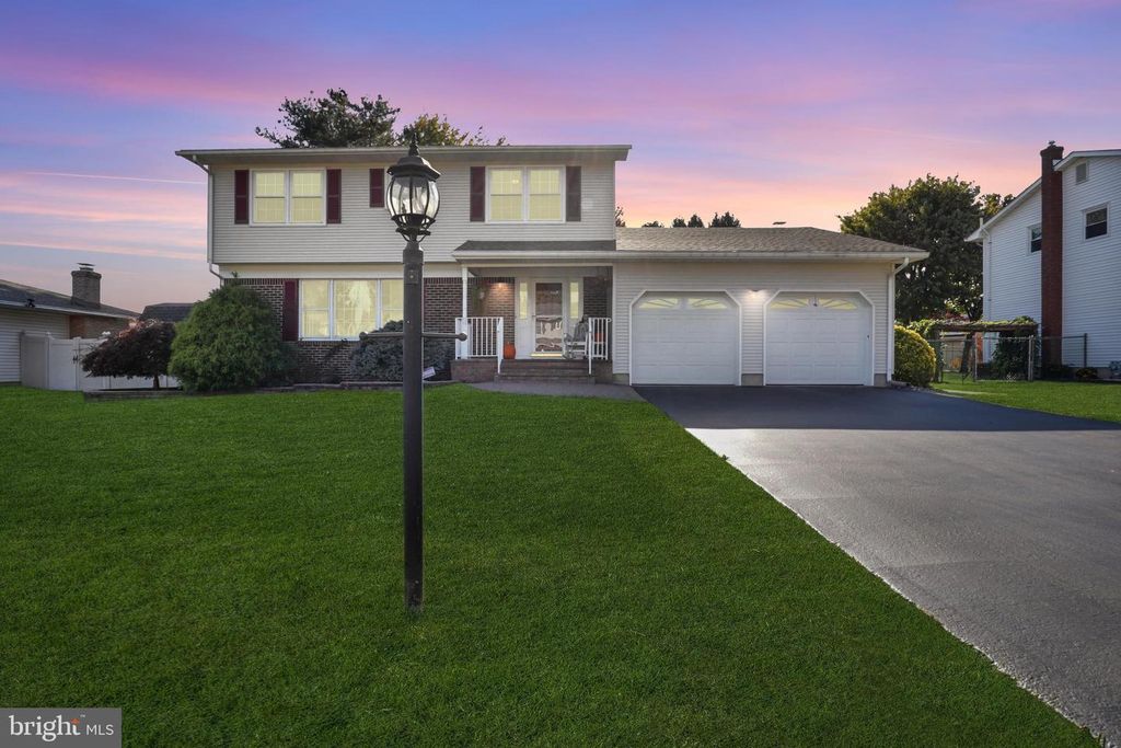 20 MORO DR, Hamilton, NJ 08619