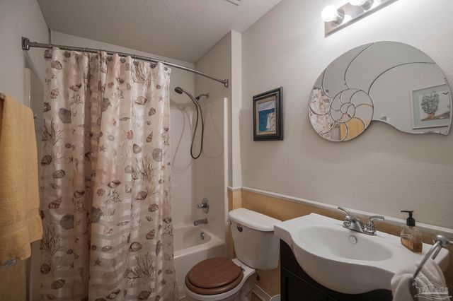 2143 Antillies Dr, Pensacola, FL 32506
