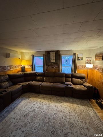 17250 E IL HWY 9, Canton, IL 61520