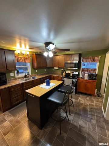 17250 E IL HWY 9, Canton, IL 61520