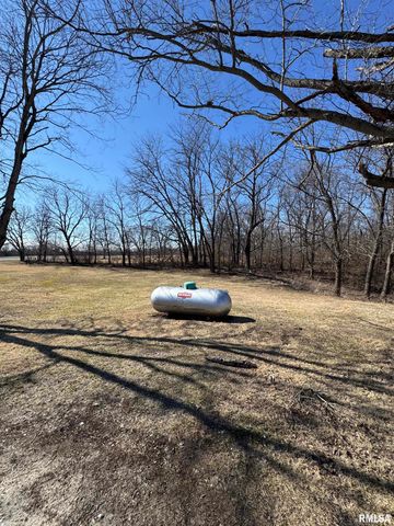 17250 E IL HWY 9, Canton, IL 61520