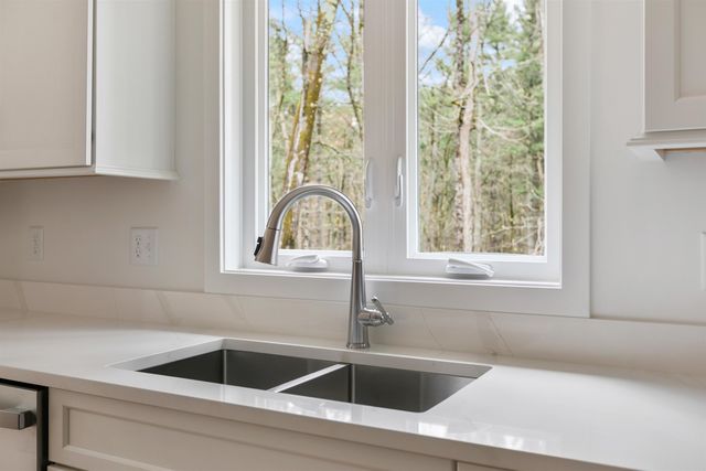 1152 Bridge Street, Pelham, NH 03076