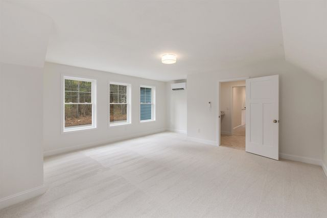 1152 Bridge Street, Pelham, NH 03076