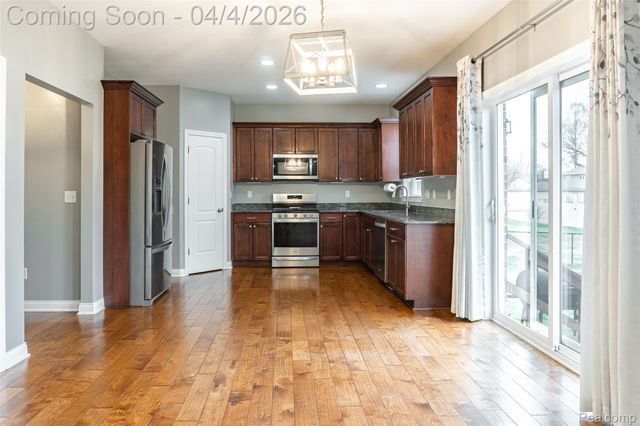 30529 Bradbury Drive, Flat Rock, MI 48134