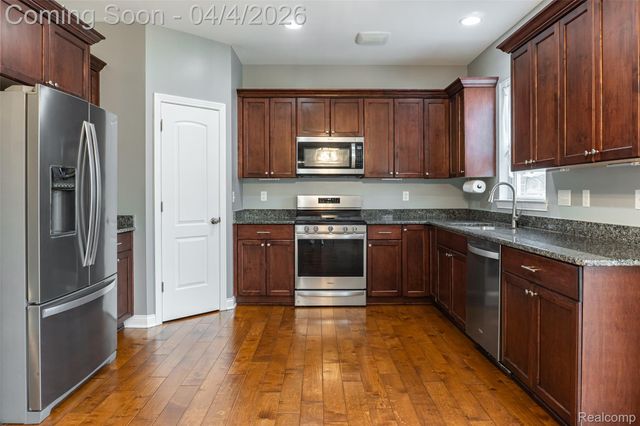 30529 Bradbury Drive, Flat Rock, MI 48134