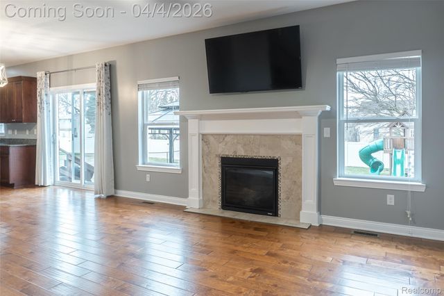 30529 Bradbury Drive, Flat Rock, MI 48134