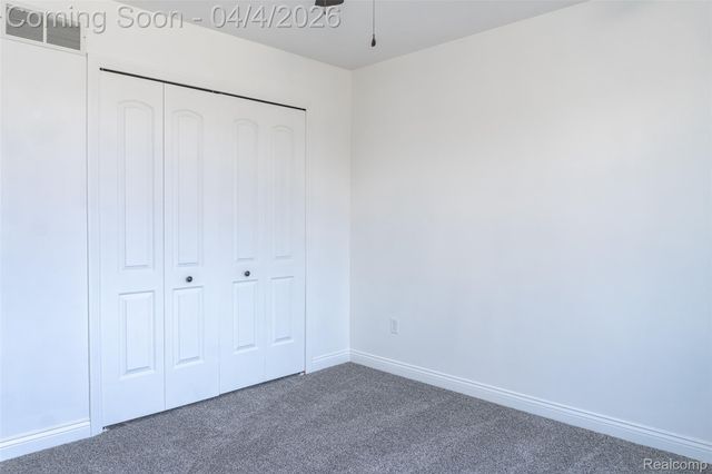 30529 Bradbury Drive, Flat Rock, MI 48134