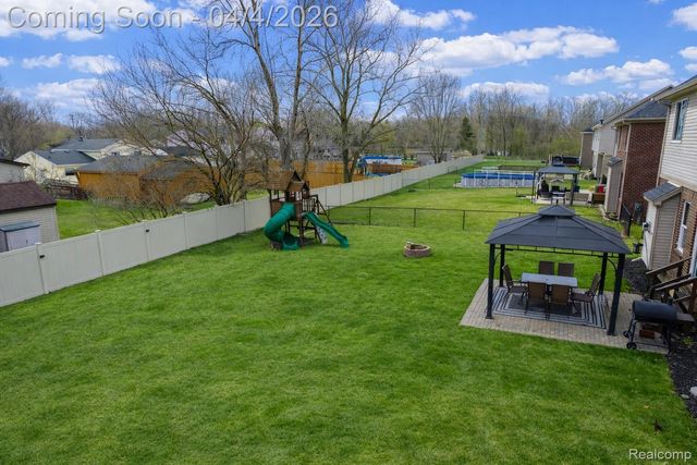 30529 Bradbury Drive, Flat Rock, MI 48134