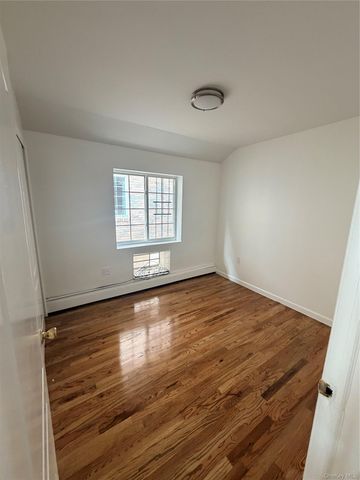8418 129th Street, Kew Gardens, NY 11415