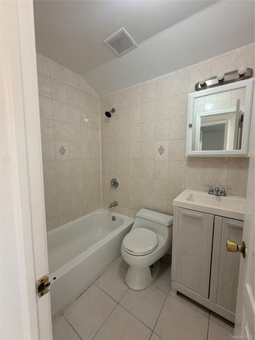 8418 129th Street, Kew Gardens, NY 11415