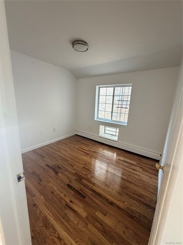 8418 129th Street, Kew Gardens, NY 11415