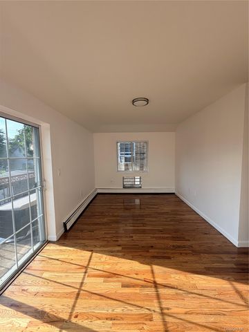 8418 129th Street, Kew Gardens, NY 11415