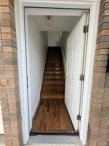 8418 129th Street, Kew Gardens, NY 11415