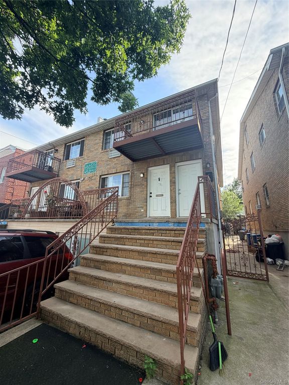 8418 129th Street, Kew Gardens, NY 11415