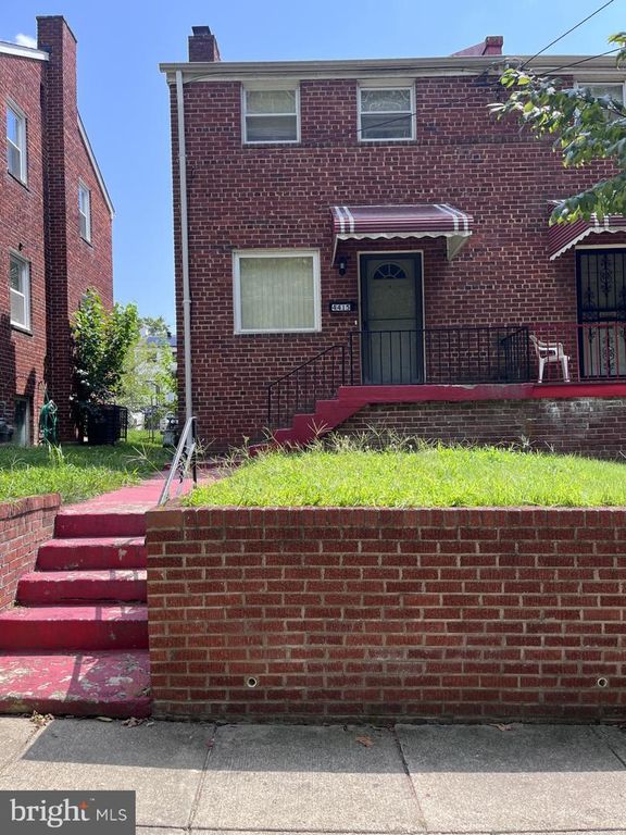 4415 C ST SE, Washington, DC 20019