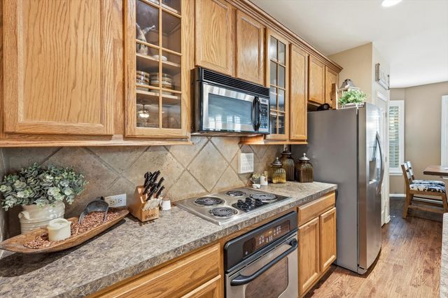 377 Kirby Drive, Lantana, TX 76226