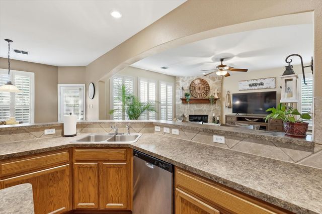 377 Kirby Drive, Lantana, TX 76226