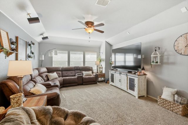 377 Kirby Drive, Lantana, TX 76226