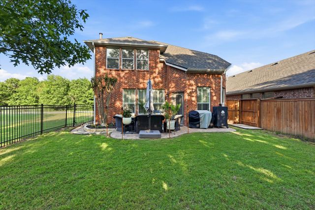 377 Kirby Drive, Lantana, TX 76226