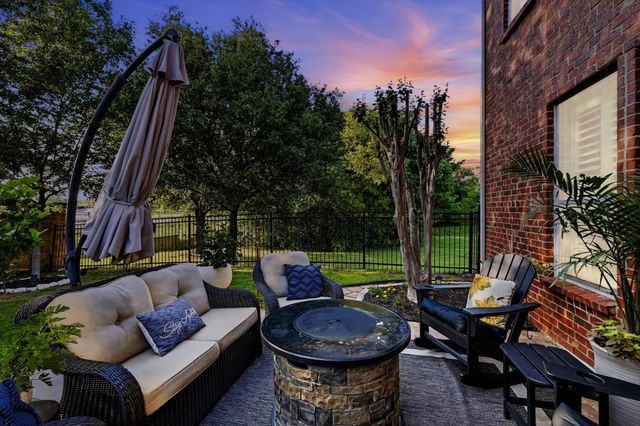 377 Kirby Drive, Lantana, TX 76226