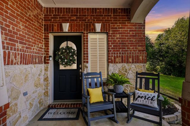 377 Kirby Drive, Lantana, TX 76226