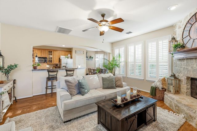 377 Kirby Drive, Lantana, TX 76226