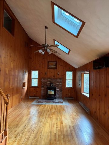 67 Mountaindale Road, Smithfield, RI 02917