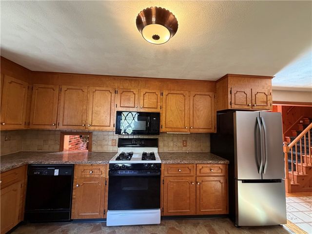 67 Mountaindale Road, Smithfield, RI 02917