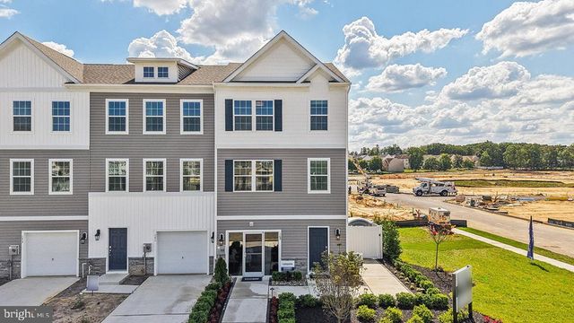 120 ESSEX DR, Sicklerville, NJ 08081