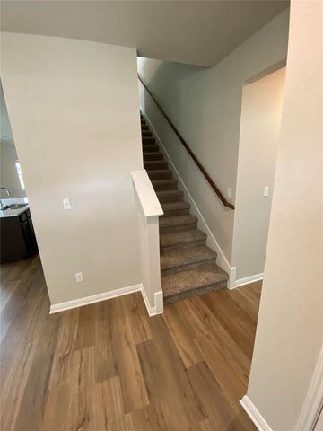 912 Main ST, Hutto, TX 78634