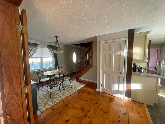 65 Old Spencer Rd, Charlton, MA 01507
