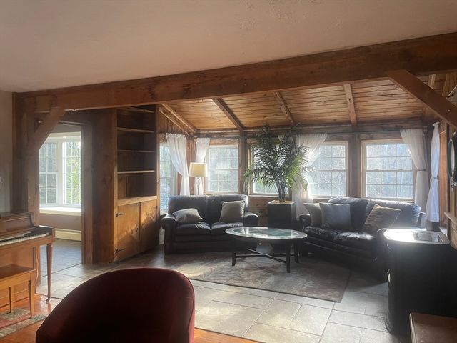 65 Old Spencer Rd, Charlton, MA 01507