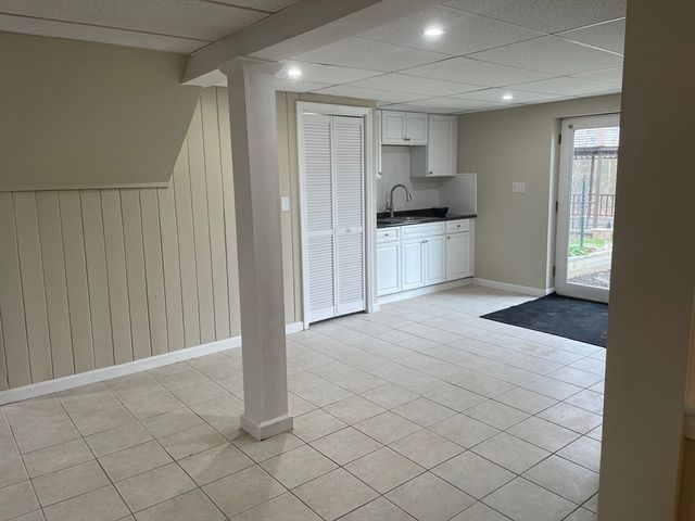 65 Old Spencer Rd, Charlton, MA 01507