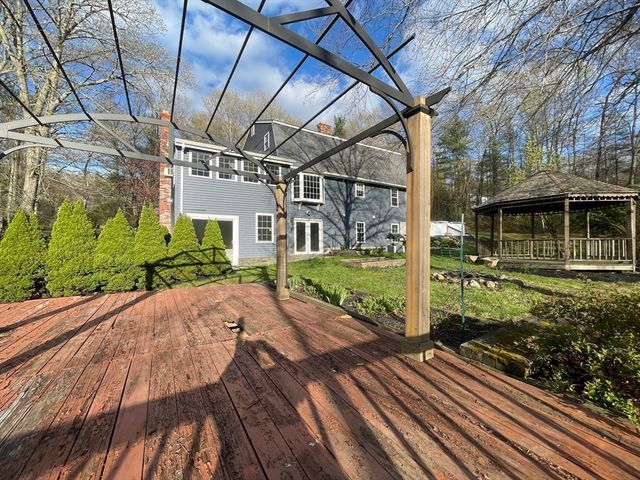 65 Old Spencer Rd, Charlton, MA 01507
